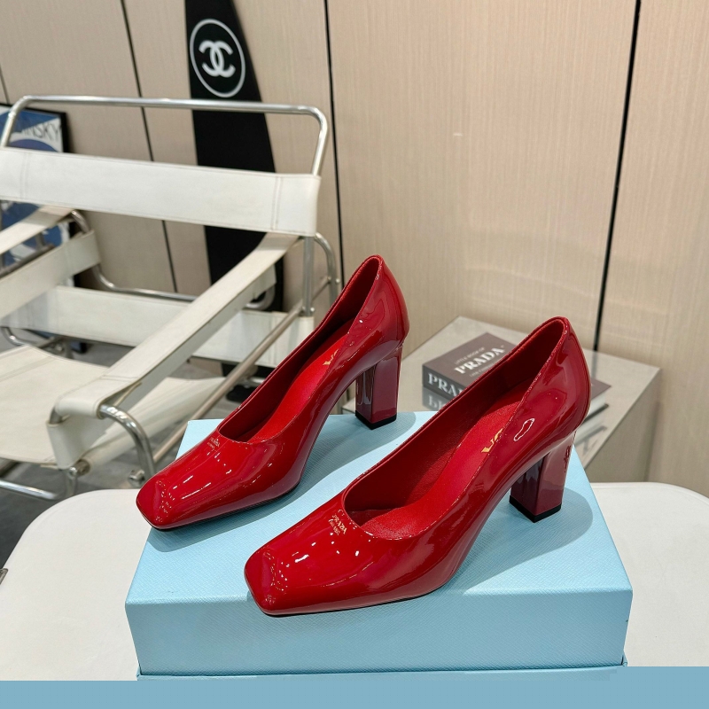 Pra*a high heels